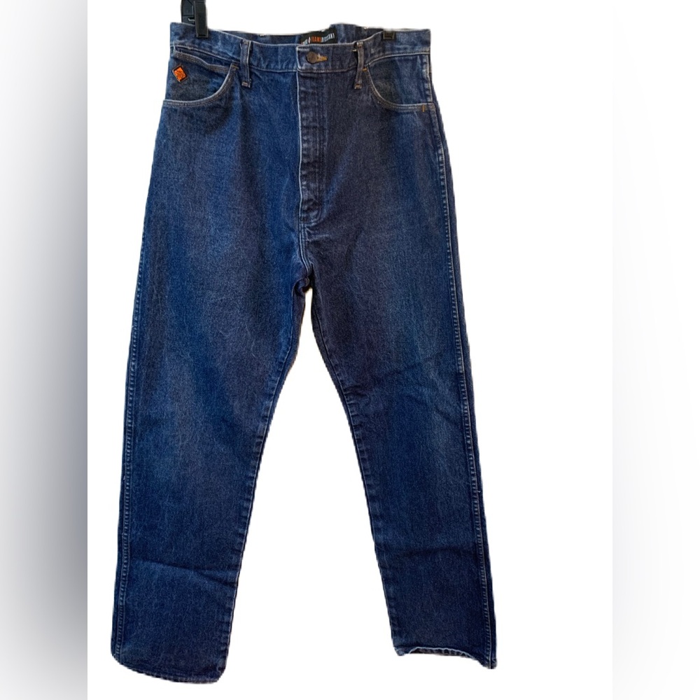 Wrangler FR (Flame-Resistant) denim, designed for high-risk environmentsSZ 38x36
